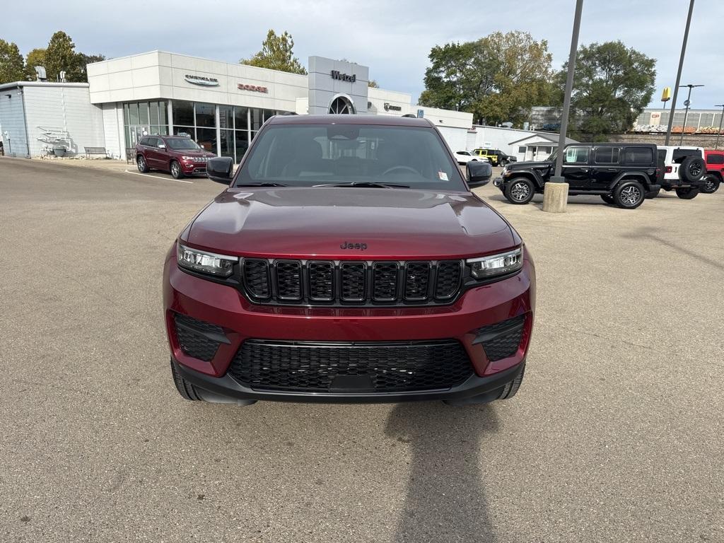 new 2025 Jeep Grand Cherokee car, priced at $46,125