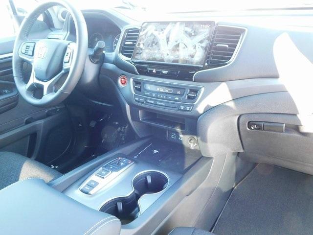 new 2025 Honda Ridgeline car, priced at $40,869