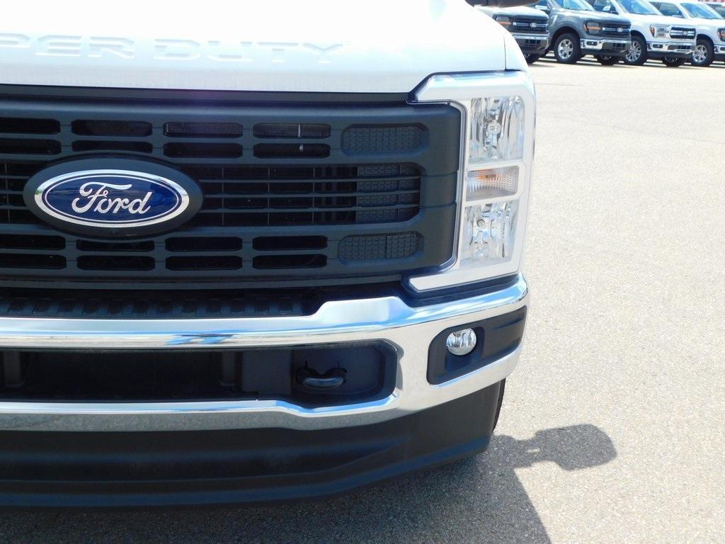 new 2024 Ford F-350 car, priced at $58,737