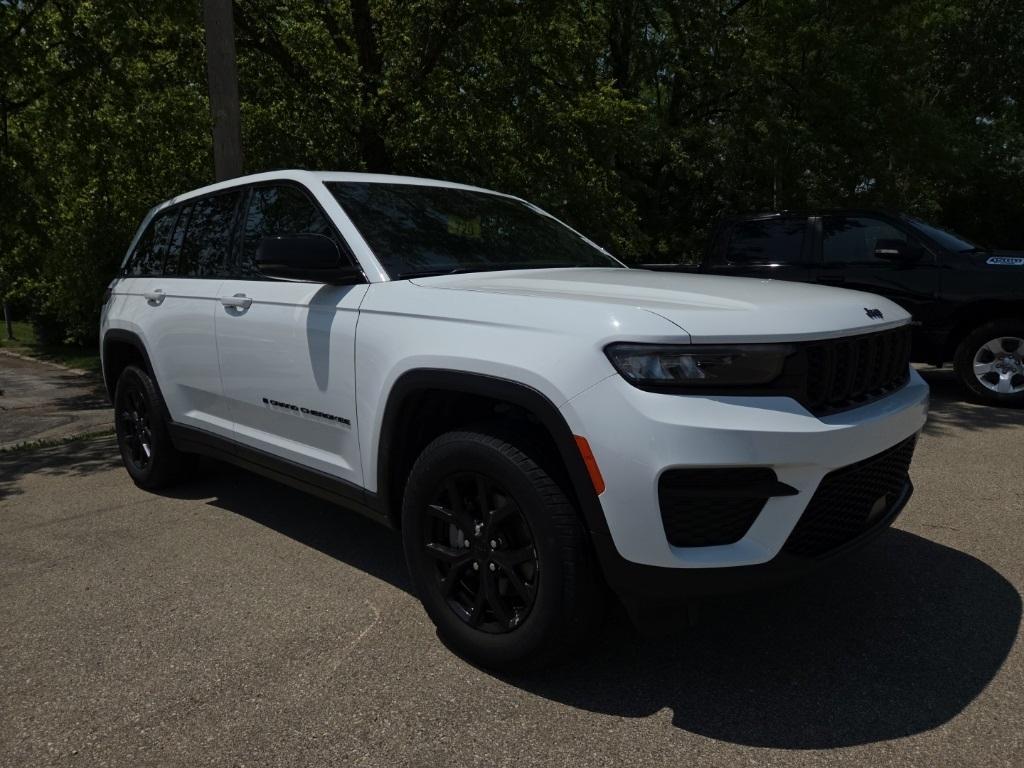 used 2024 Jeep Grand Cherokee car, priced at $36,995