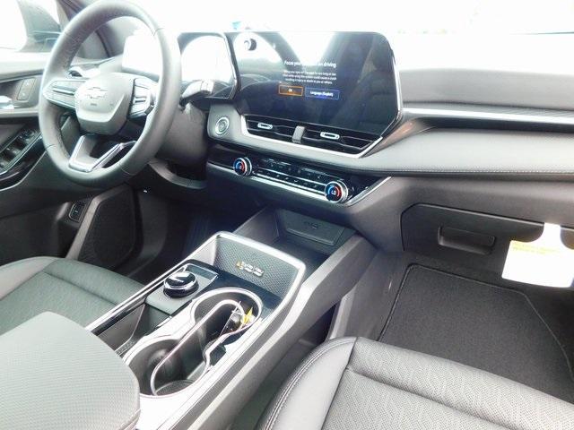 new 2026 Chevrolet Equinox car, priced at $31,295