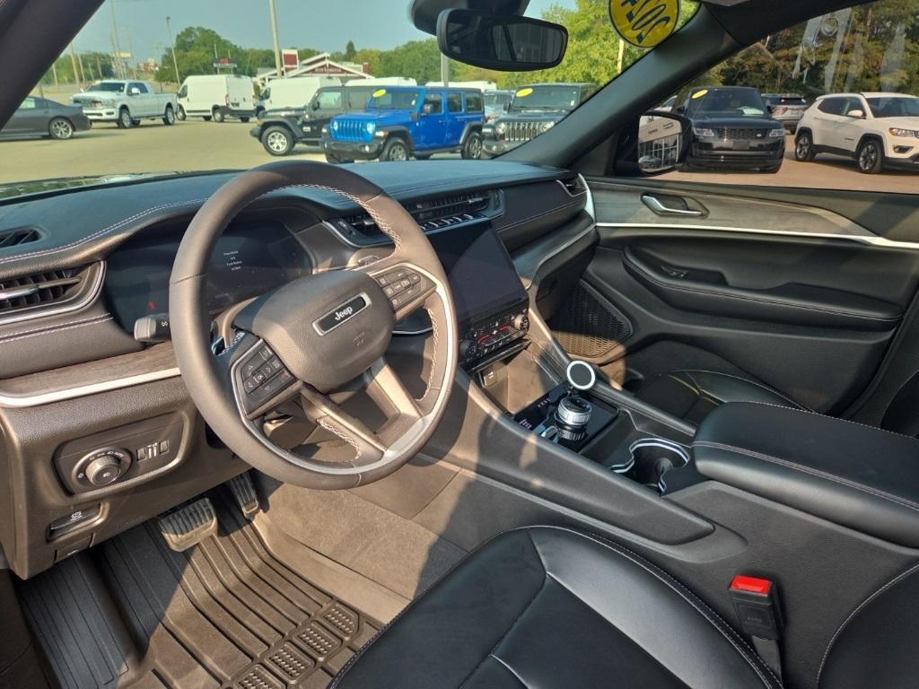 used 2024 Jeep Grand Cherokee L car, priced at $39,999
