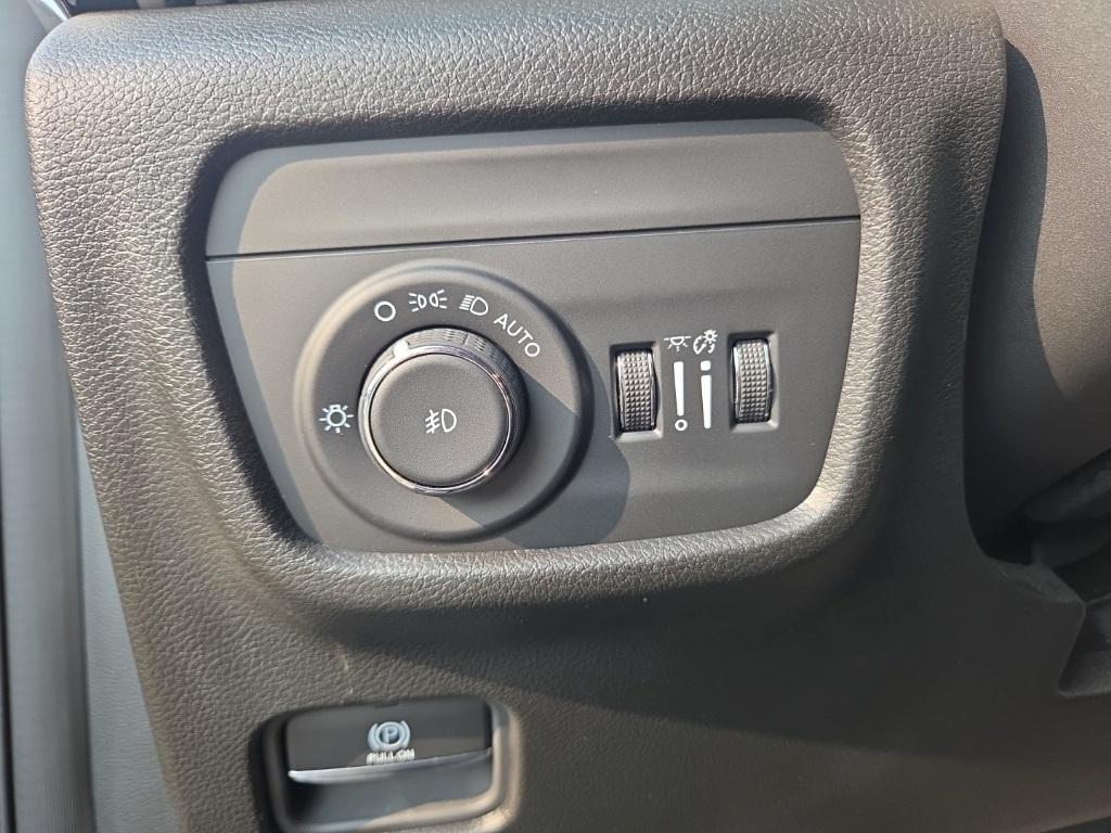 used 2024 Jeep Grand Cherokee L car, priced at $39,999
