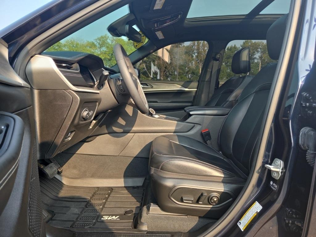 used 2024 Jeep Grand Cherokee L car, priced at $39,999