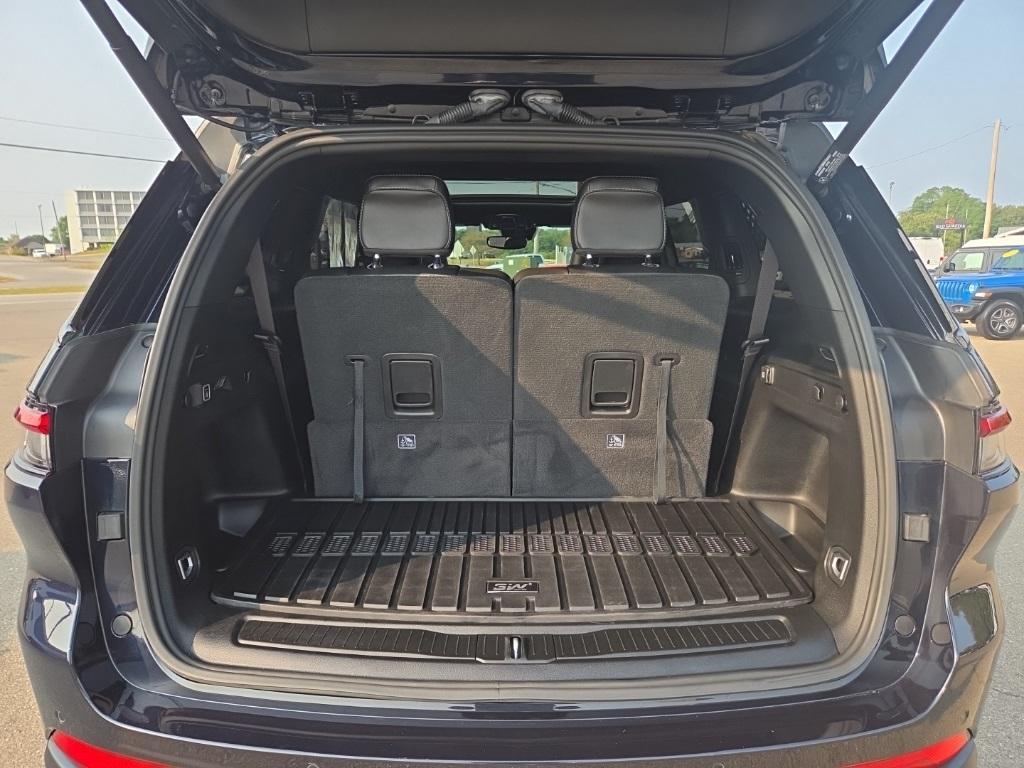 used 2024 Jeep Grand Cherokee L car, priced at $39,999