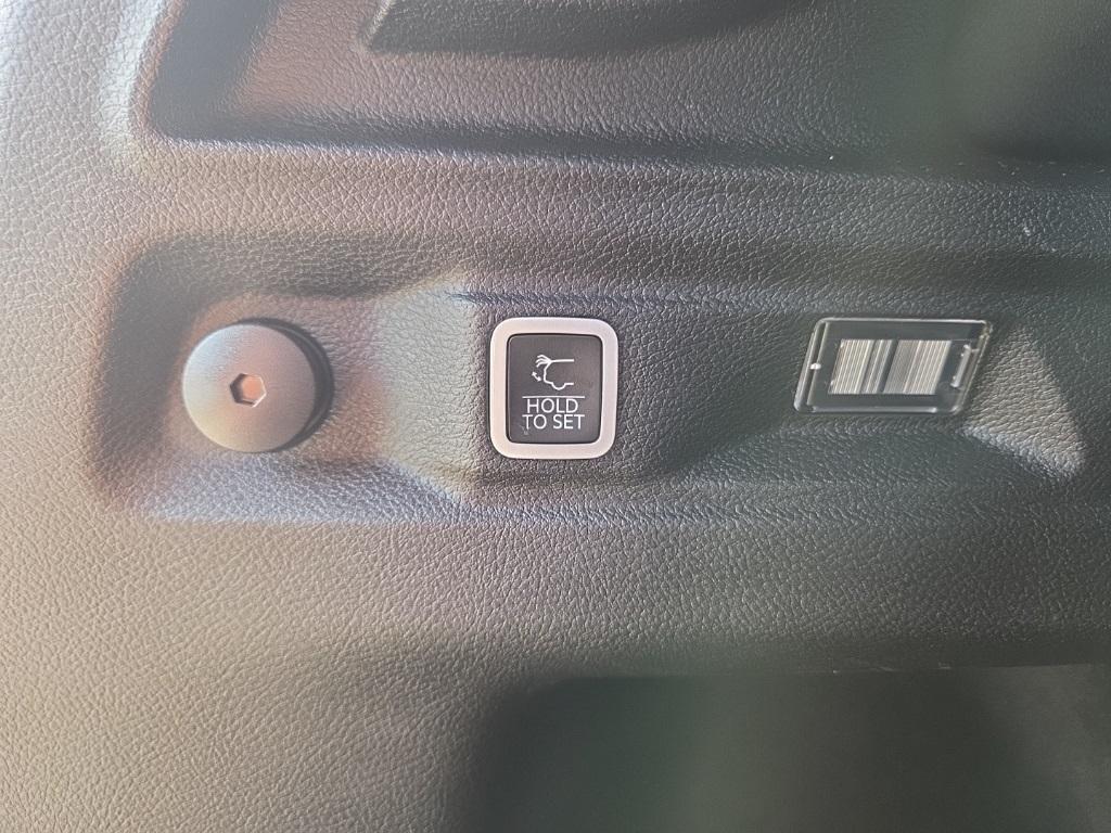 used 2024 Jeep Grand Cherokee L car, priced at $39,999