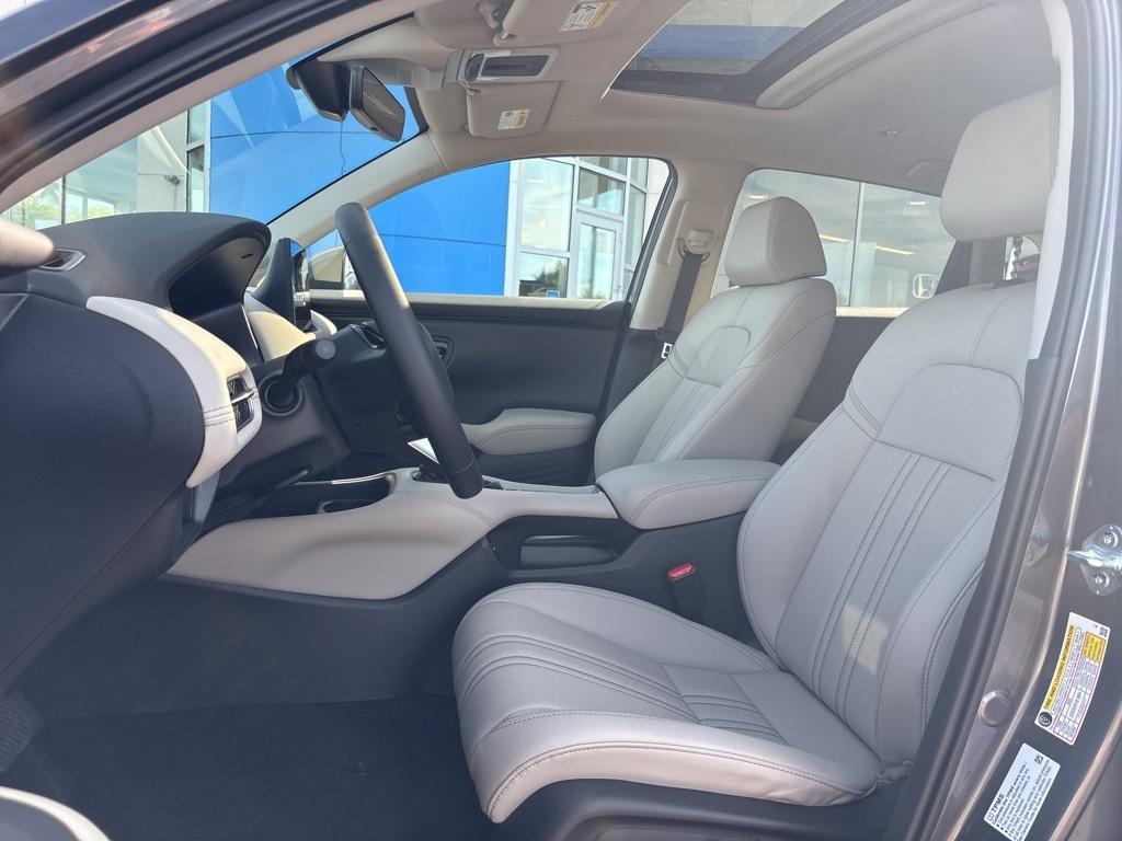 new 2026 Honda HR-V car, priced at $32,428