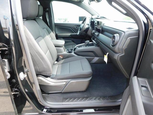 new 2025 Chevrolet Colorado car, priced at $33,970