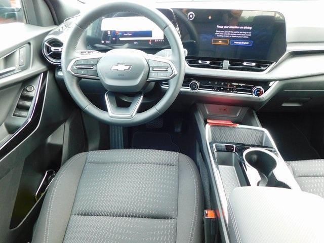 new 2025 Chevrolet Equinox car, priced at $31,340