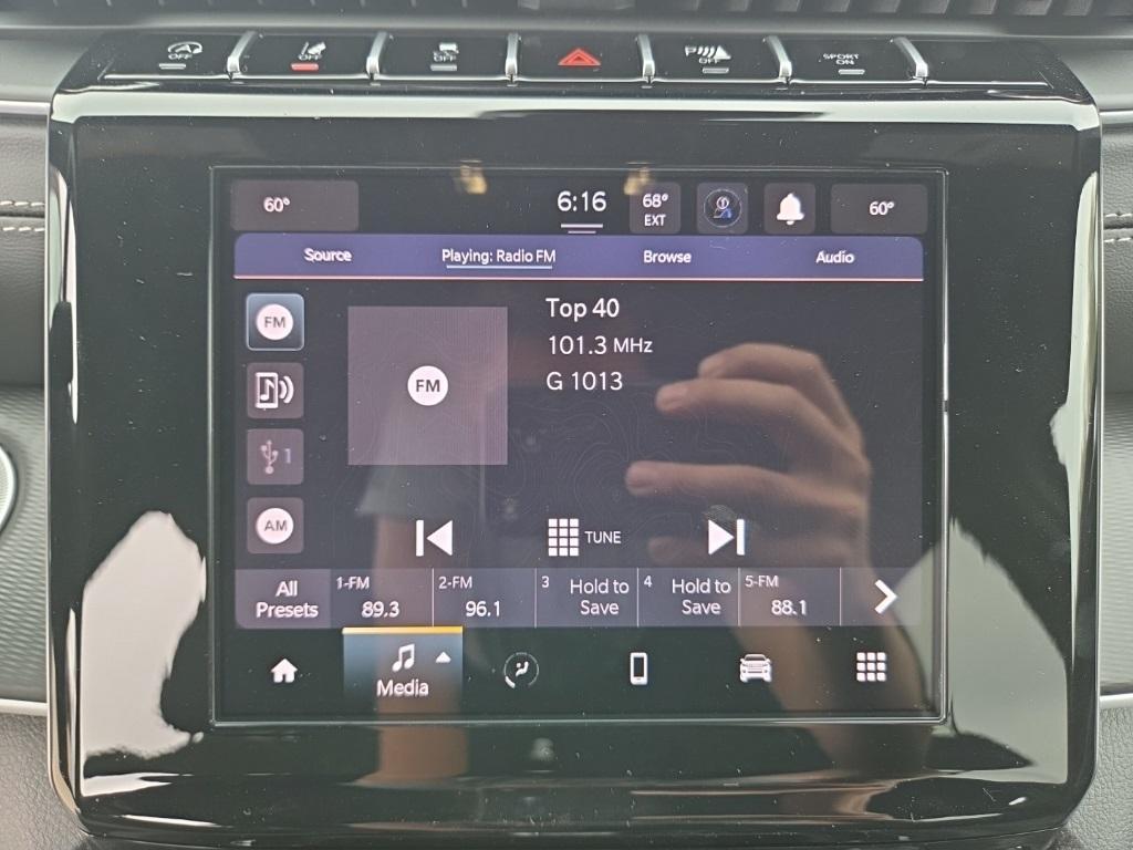 new 2025 Jeep Grand Cherokee car, priced at $35,995
