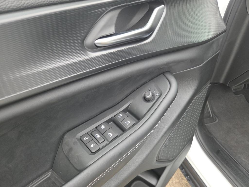 new 2025 Jeep Grand Cherokee car, priced at $35,995