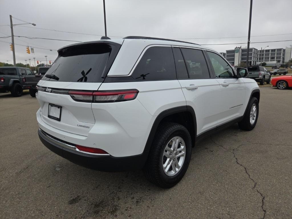 new 2025 Jeep Grand Cherokee car, priced at $35,995