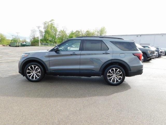 new 2025 Ford Explorer car, priced at $48,590