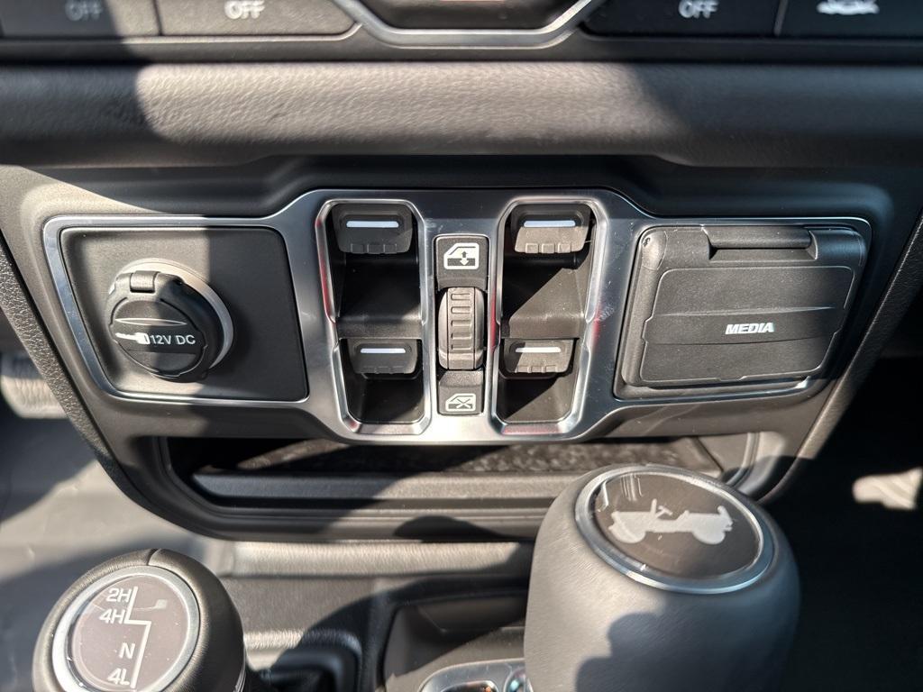 new 2025 Jeep Wrangler car, priced at $54,720