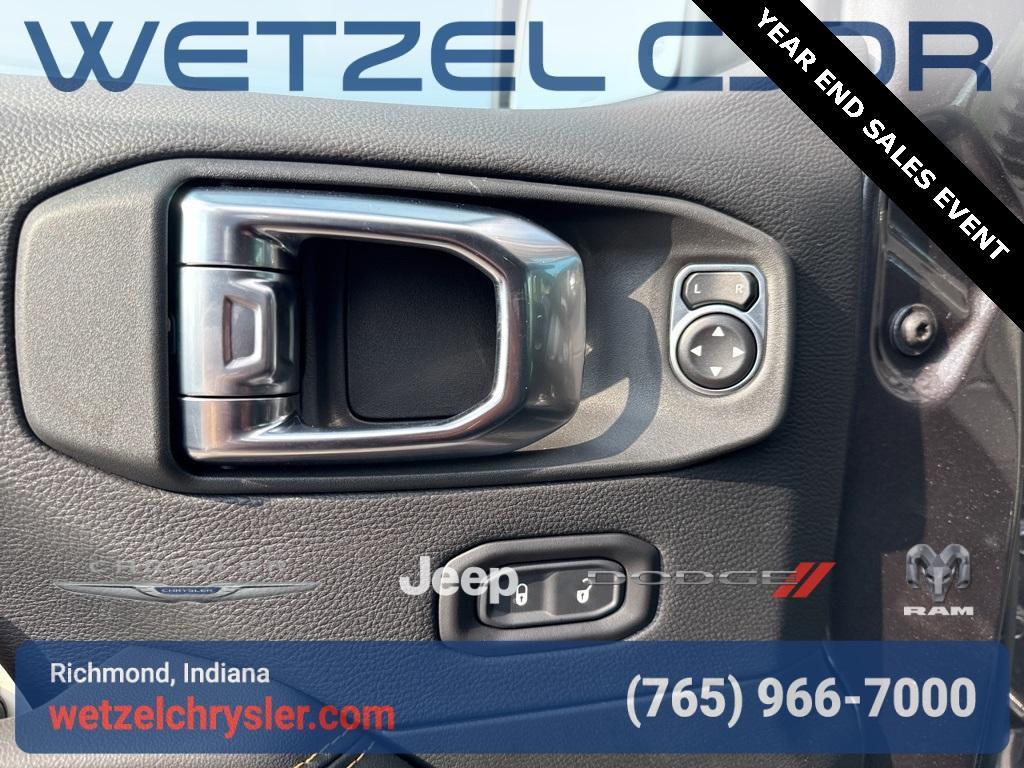 new 2025 Jeep Wrangler car, priced at $45,995