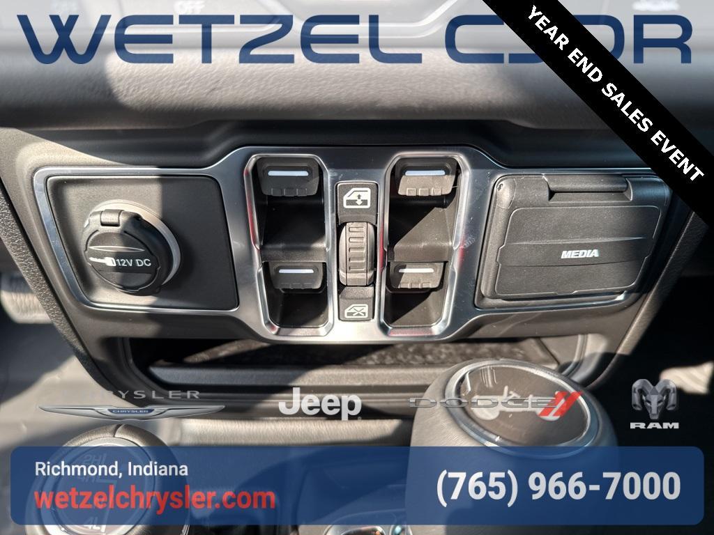 new 2025 Jeep Wrangler car, priced at $45,995