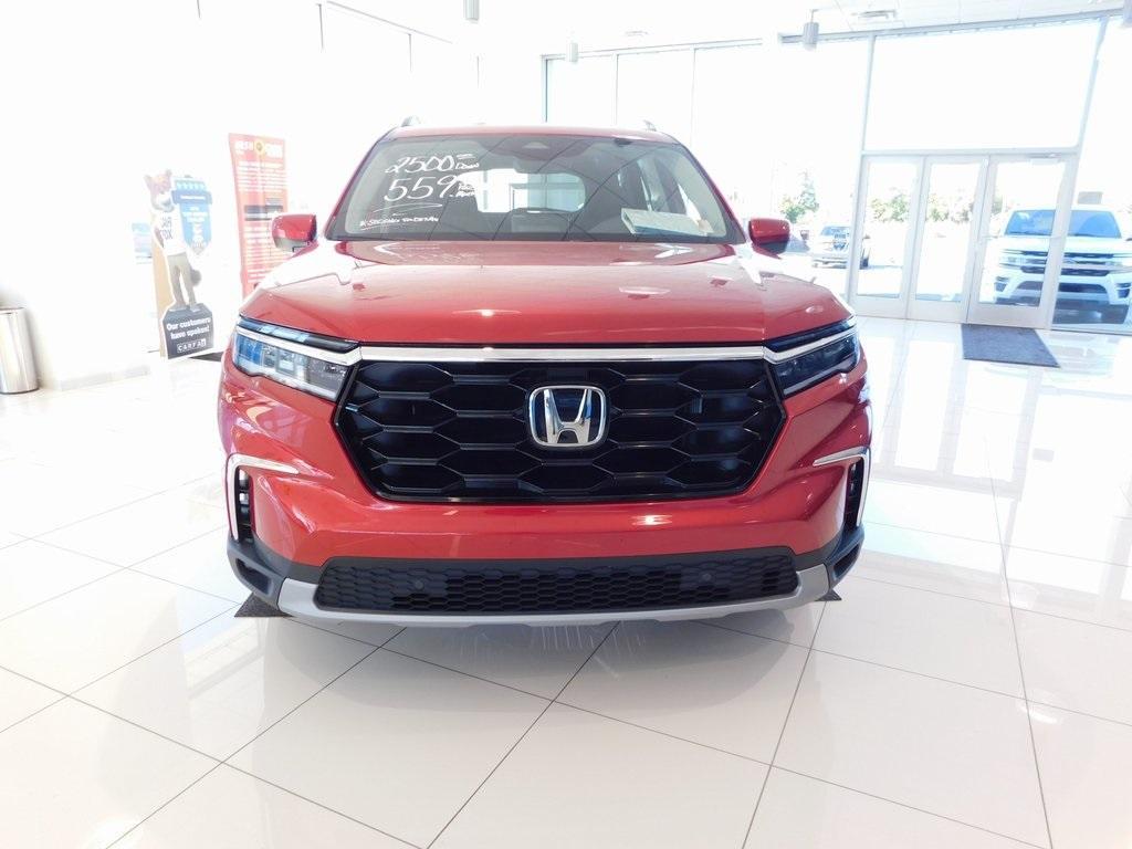 new 2025 Honda Pilot car, priced at $48,803