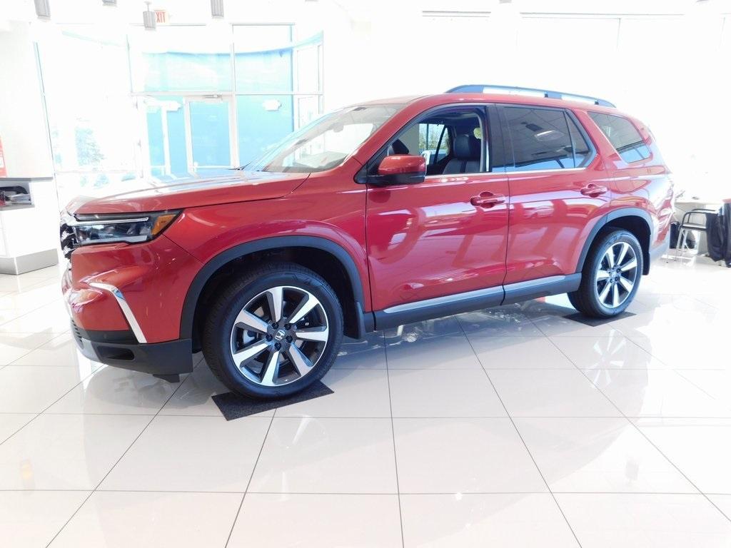 new 2025 Honda Pilot car, priced at $48,803