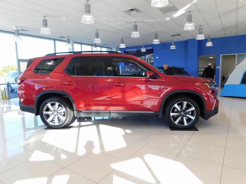 new 2025 Honda Pilot car, priced at $48,803