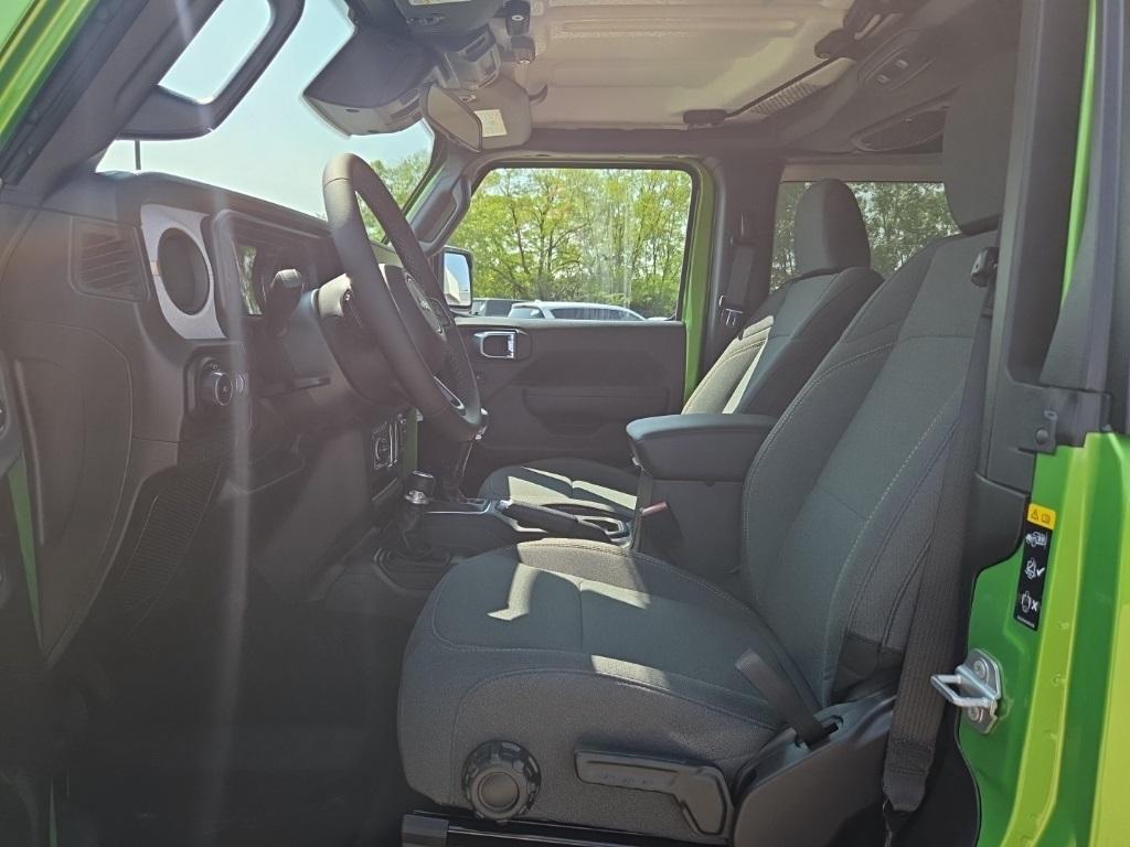new 2025 Jeep Wrangler car, priced at $37,837