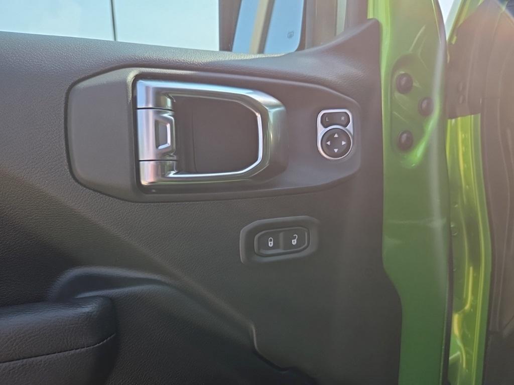 new 2025 Jeep Wrangler car, priced at $37,837