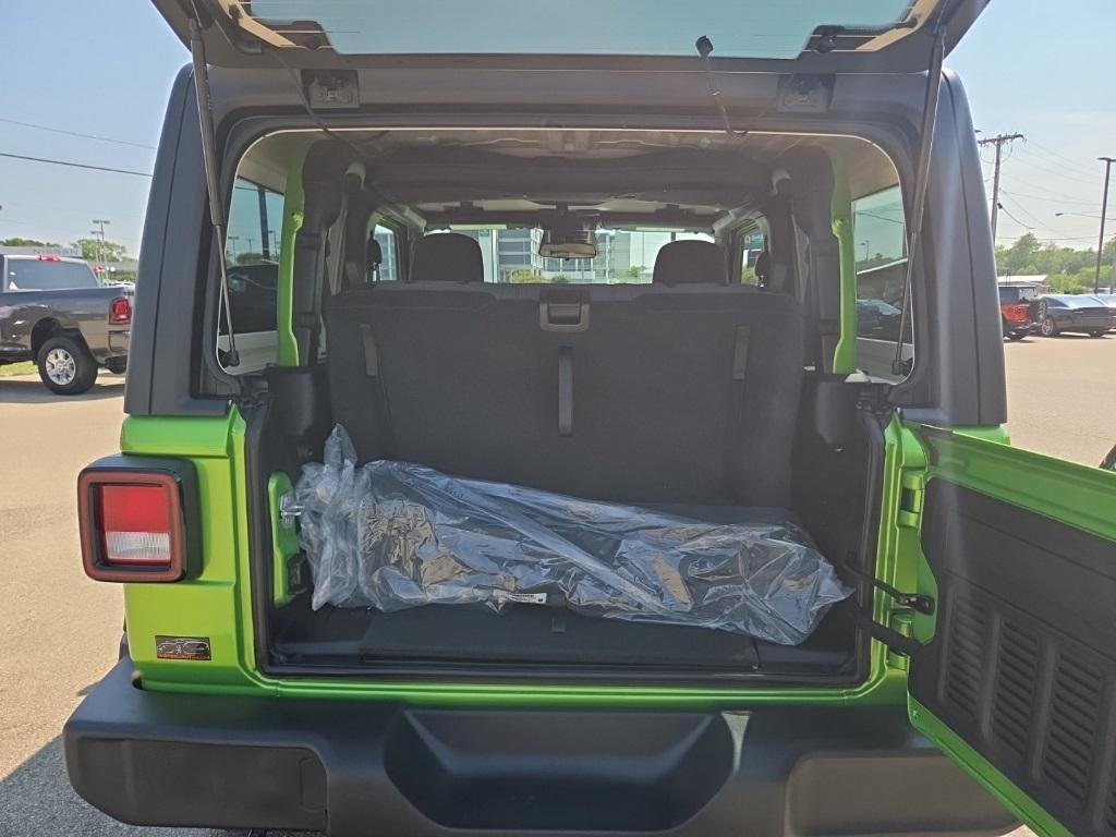 new 2025 Jeep Wrangler car, priced at $37,837