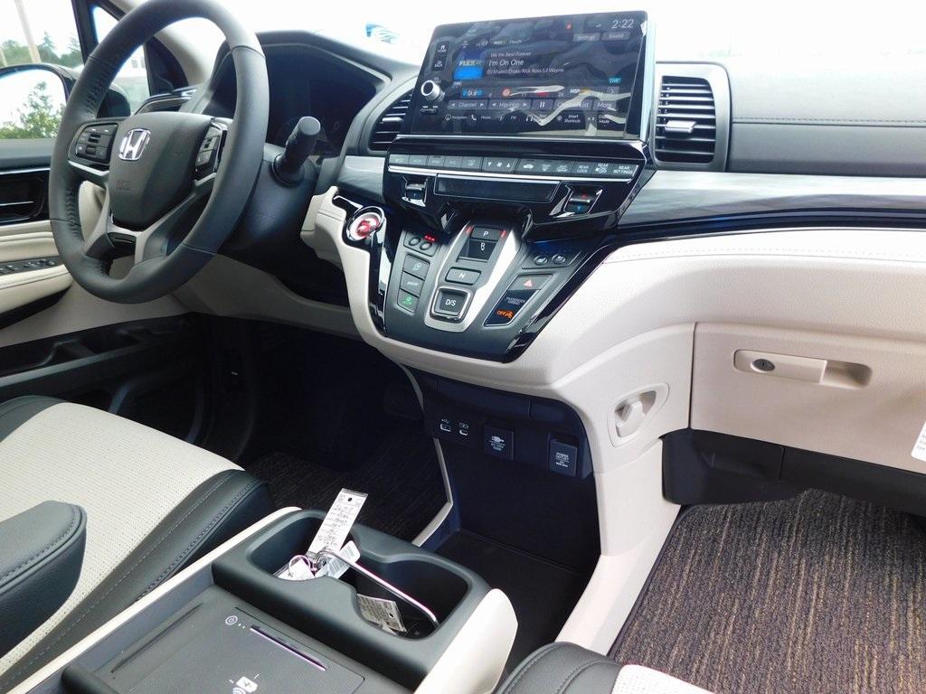 new 2026 Honda Odyssey car, priced at $51,406