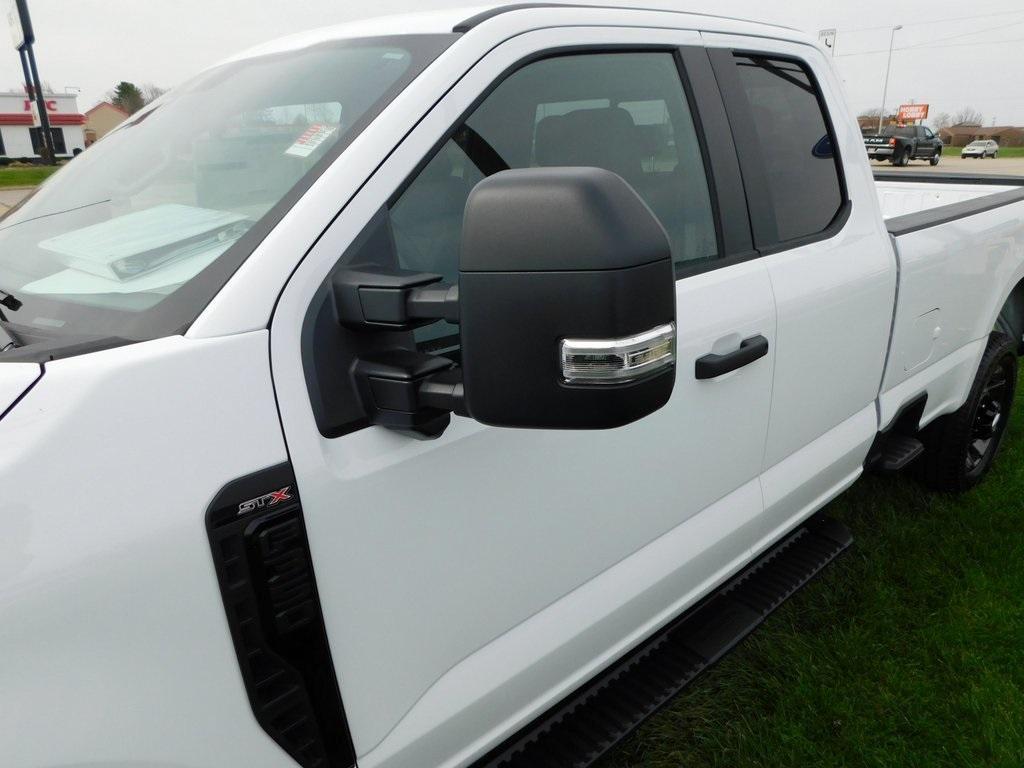 new 2025 Ford F-350 car, priced at $63,075