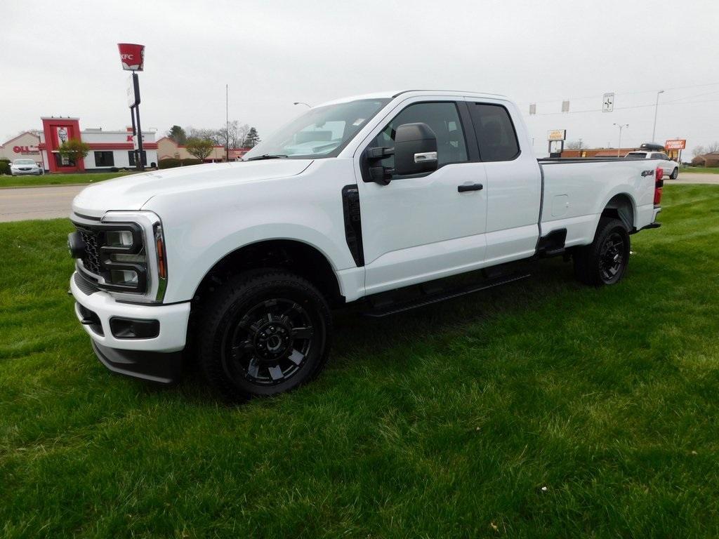 new 2025 Ford F-350 car, priced at $63,075