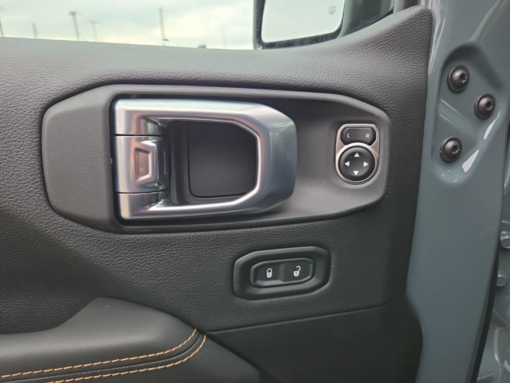 new 2026 Jeep Wrangler car, priced at $46,995