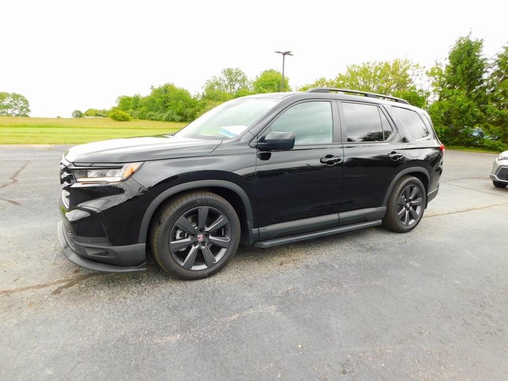 used 2025 Honda Pilot car, priced at $42,745