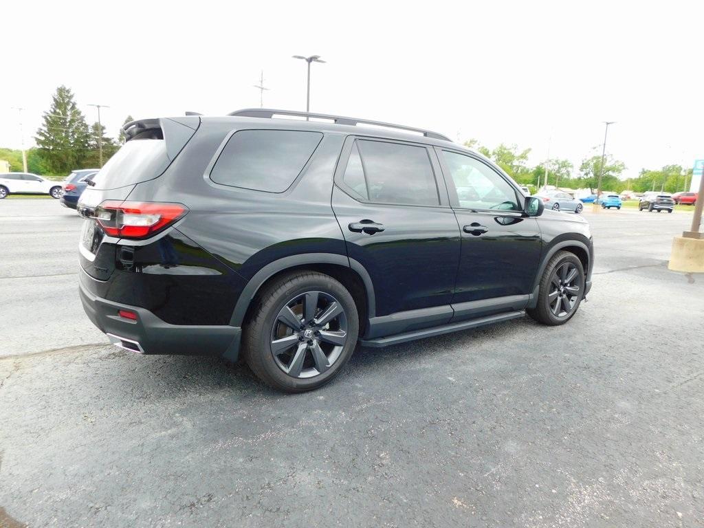 used 2025 Honda Pilot car, priced at $42,745
