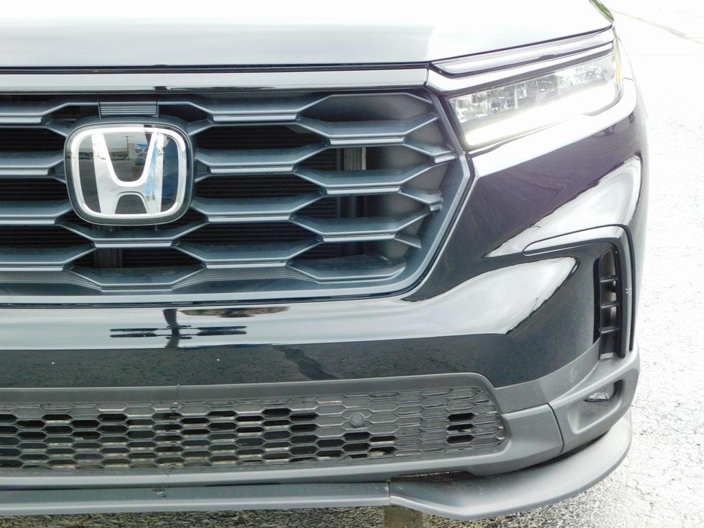 used 2025 Honda Pilot car, priced at $42,745