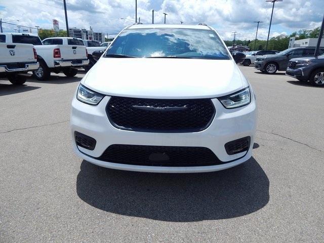 new 2024 Chrysler Pacifica car, priced at $47,995