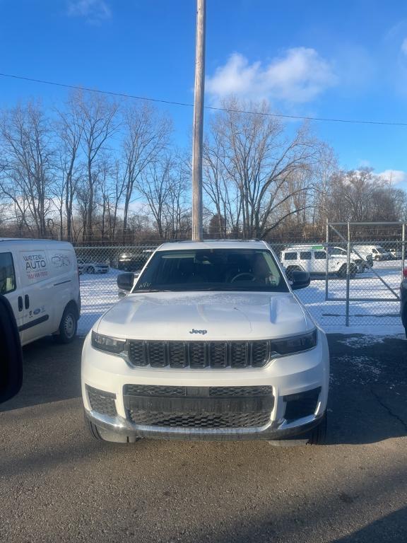 used 2023 Jeep Grand Cherokee L car, priced at $32,995