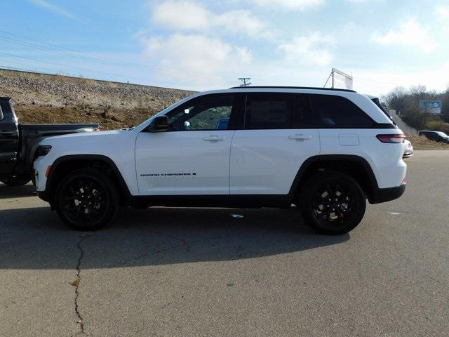 new 2025 Jeep Grand Cherokee car, priced at $43,930