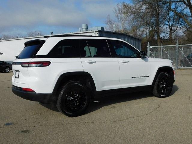 new 2025 Jeep Grand Cherokee car, priced at $43,930