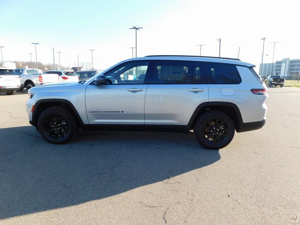 new 2024 Jeep Grand Cherokee L car, priced at $40,750