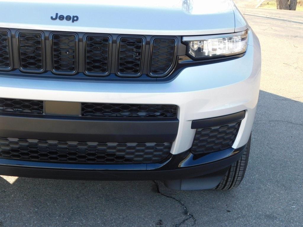 new 2024 Jeep Grand Cherokee L car, priced at $40,750