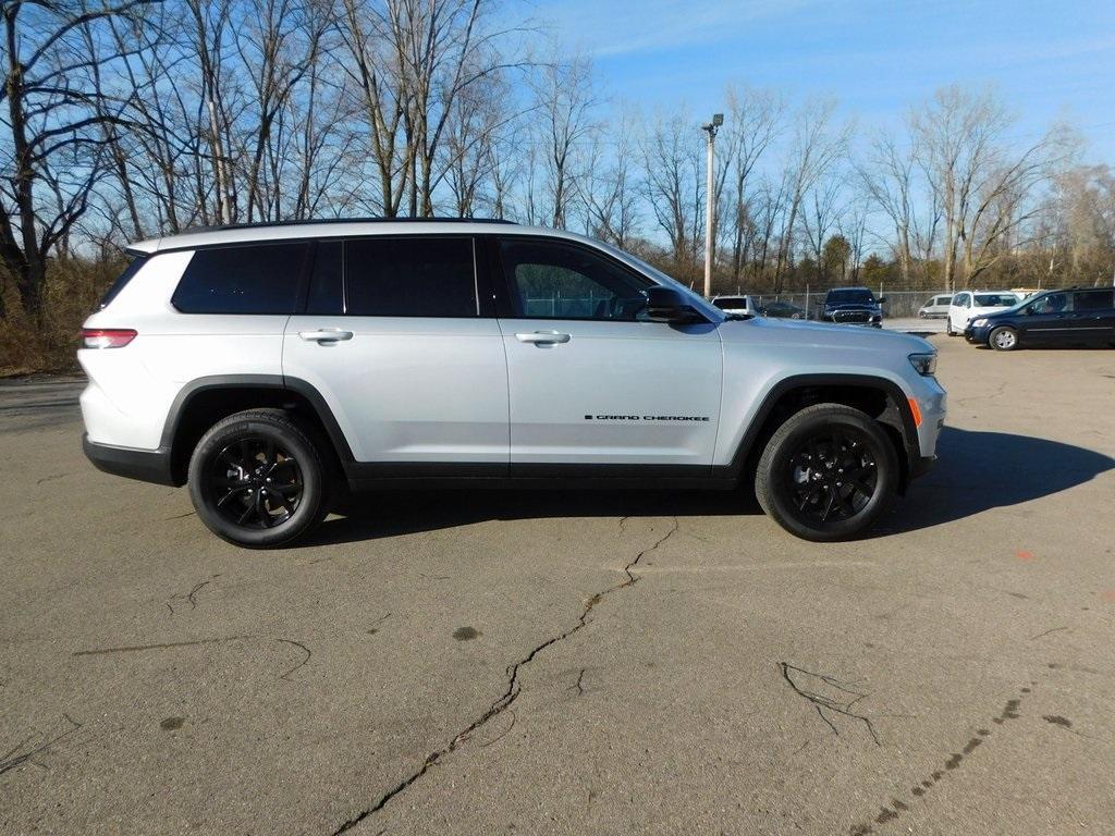 new 2024 Jeep Grand Cherokee L car, priced at $40,750