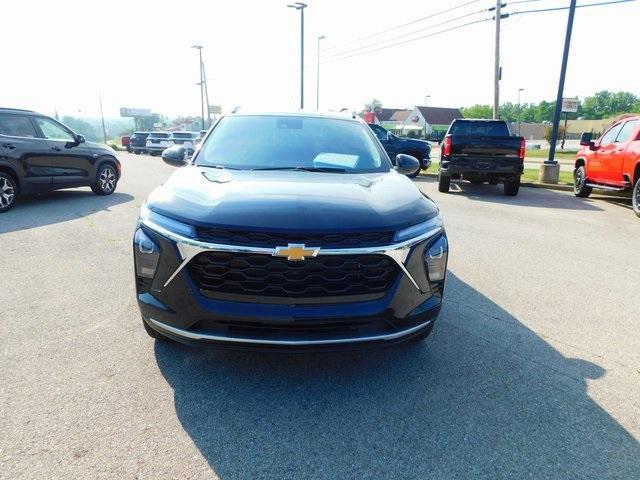 new 2025 Chevrolet Trax car, priced at $25,485