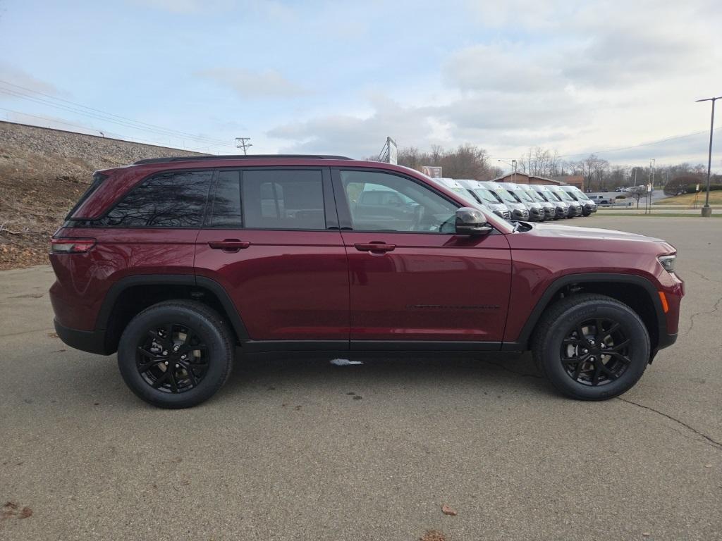 new 2025 Jeep Grand Cherokee car, priced at $39,296