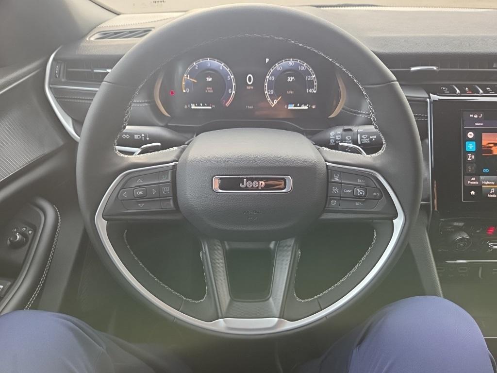 new 2025 Jeep Grand Cherokee car, priced at $39,296