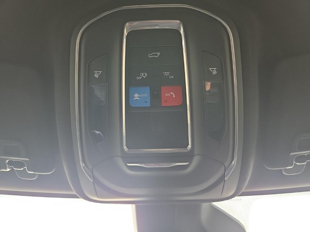 new 2025 Jeep Grand Cherokee car, priced at $39,296