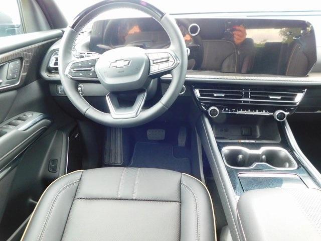 new 2025 Chevrolet Traverse car, priced at $55,295