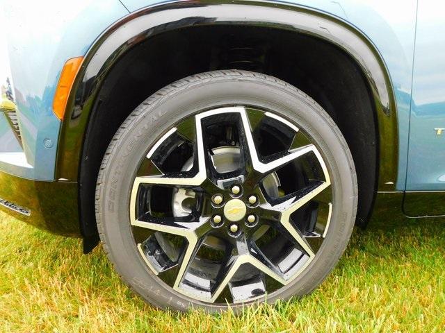 new 2025 Chevrolet Traverse car, priced at $55,295