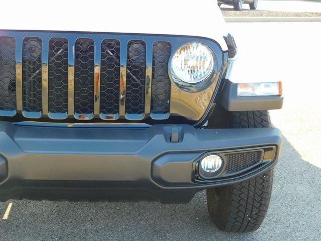 used 2021 Jeep Gladiator car, priced at $31,400