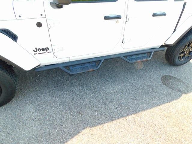 used 2021 Jeep Gladiator car, priced at $31,400