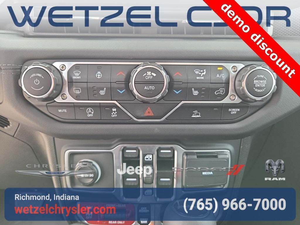 new 2025 Jeep Gladiator car, priced at $47,956