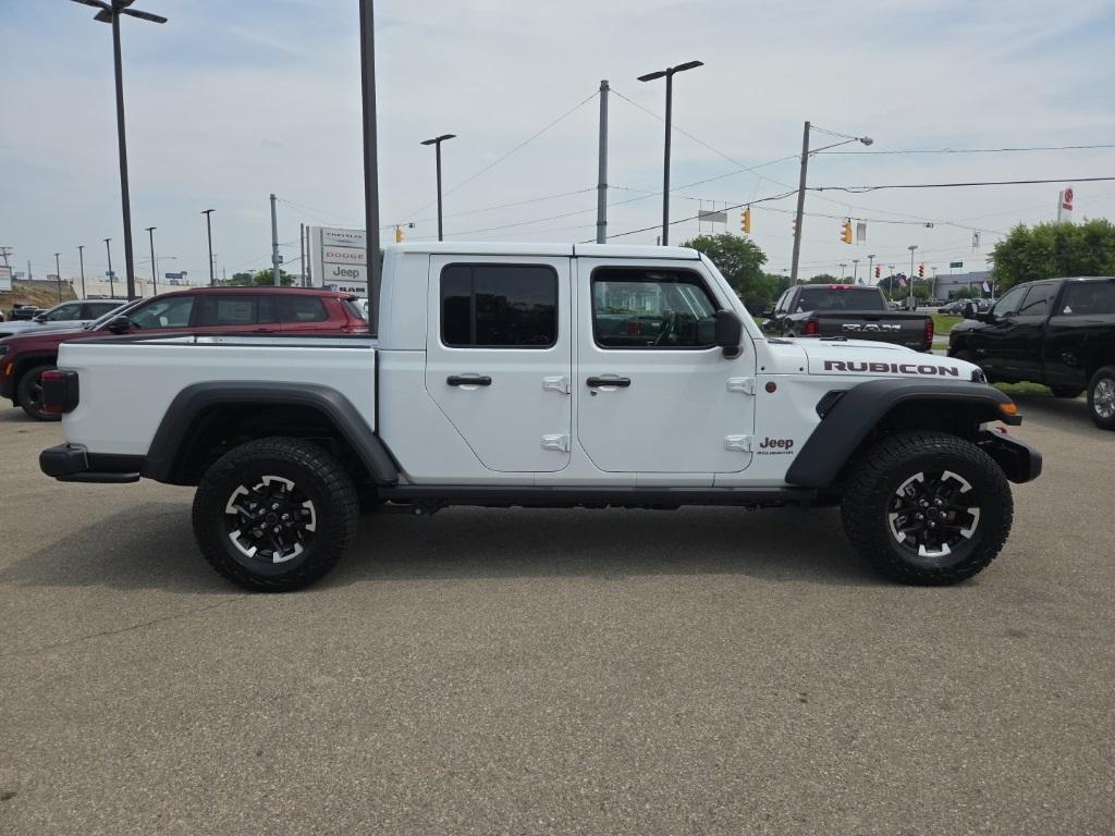 new 2025 Jeep Gladiator car, priced at $52,420